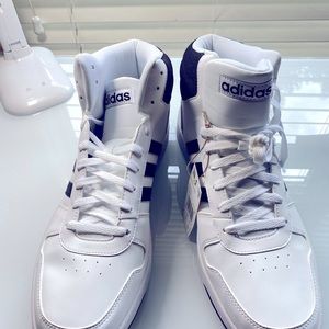 Mens size 13 Adidas Hoops 2.0 Mid
